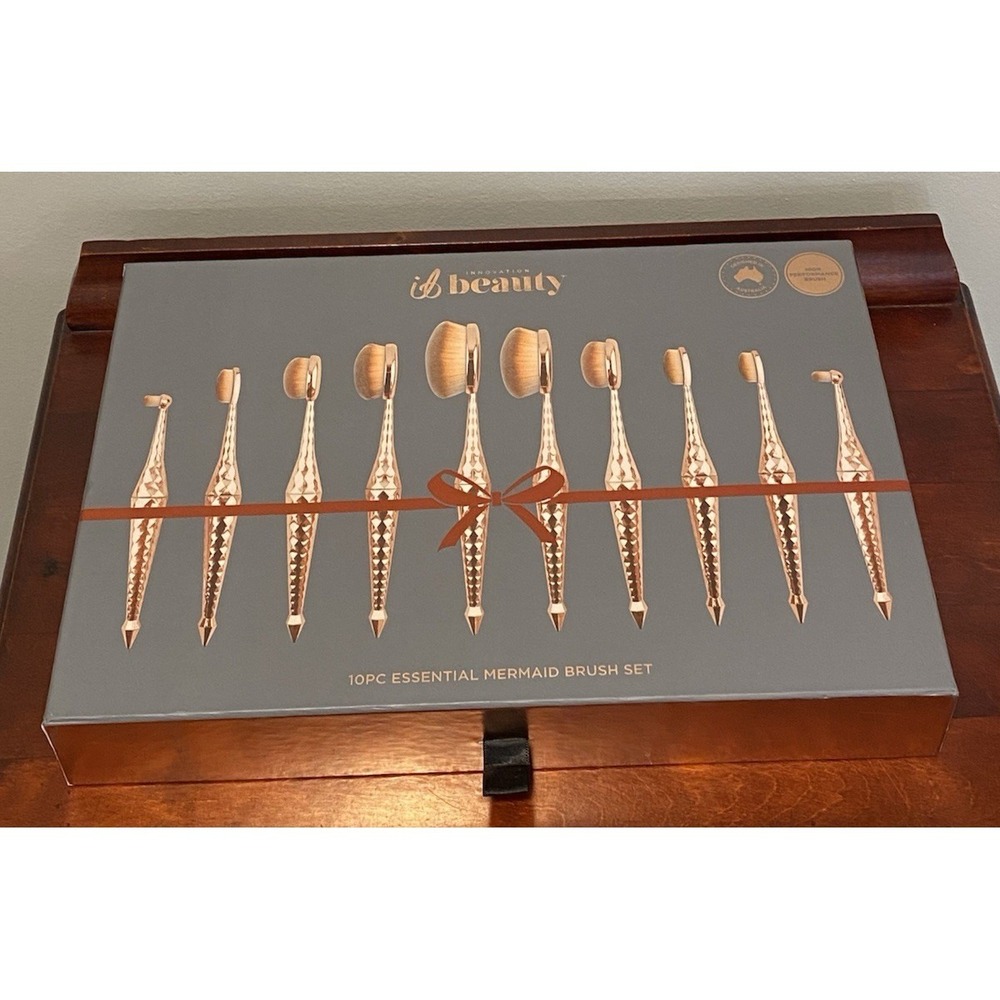 Innovation IA Beauty Oval Mermaid Makeup 10-Pc Brush Set NEW (Missing 1 Brush) - Picture 2 of 5